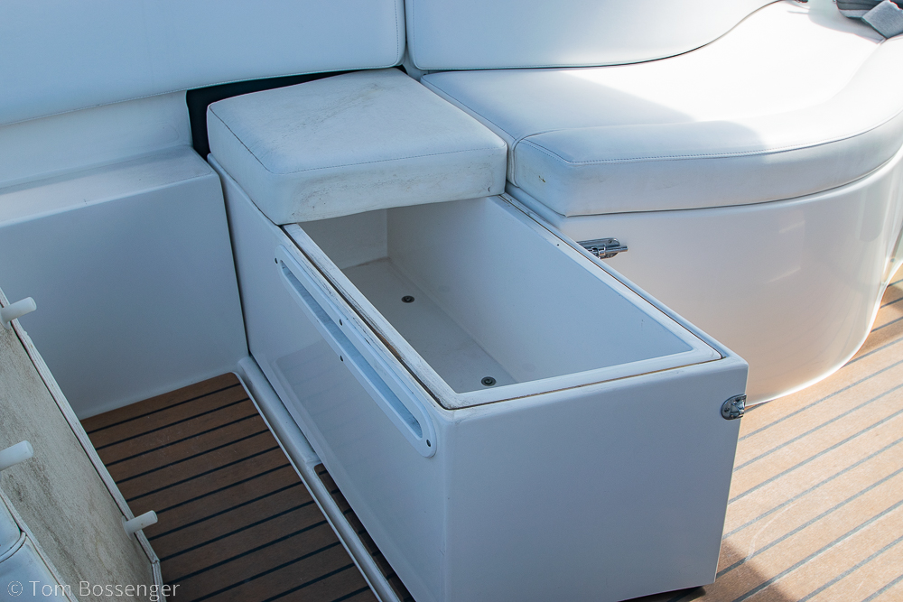 2012 Rinker 310 Express Cruiser