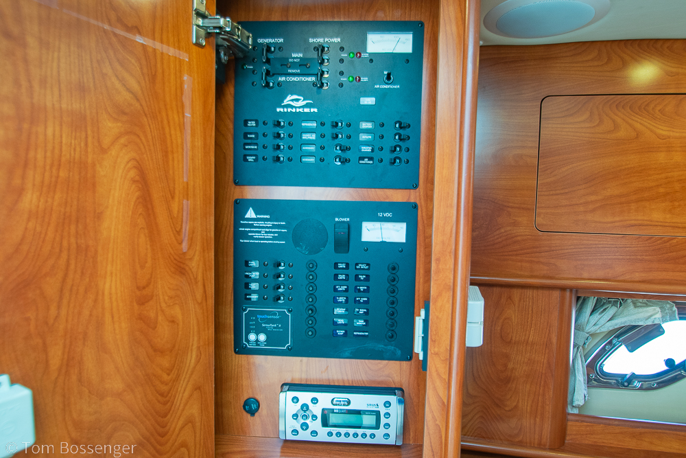 2012 Rinker 310 Express Cruiser