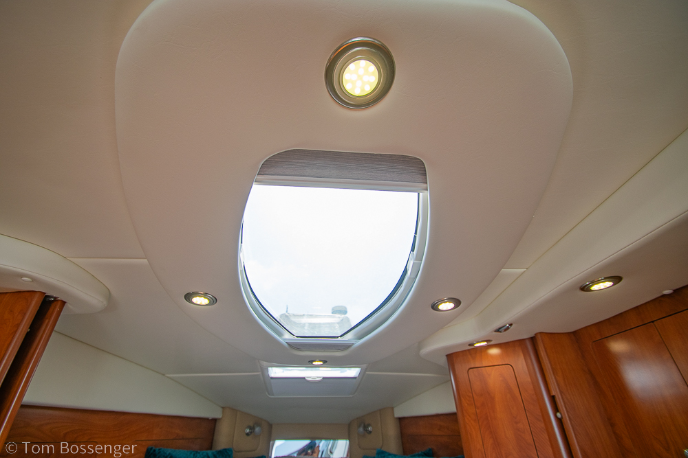 2012 Rinker 310 Express Cruiser