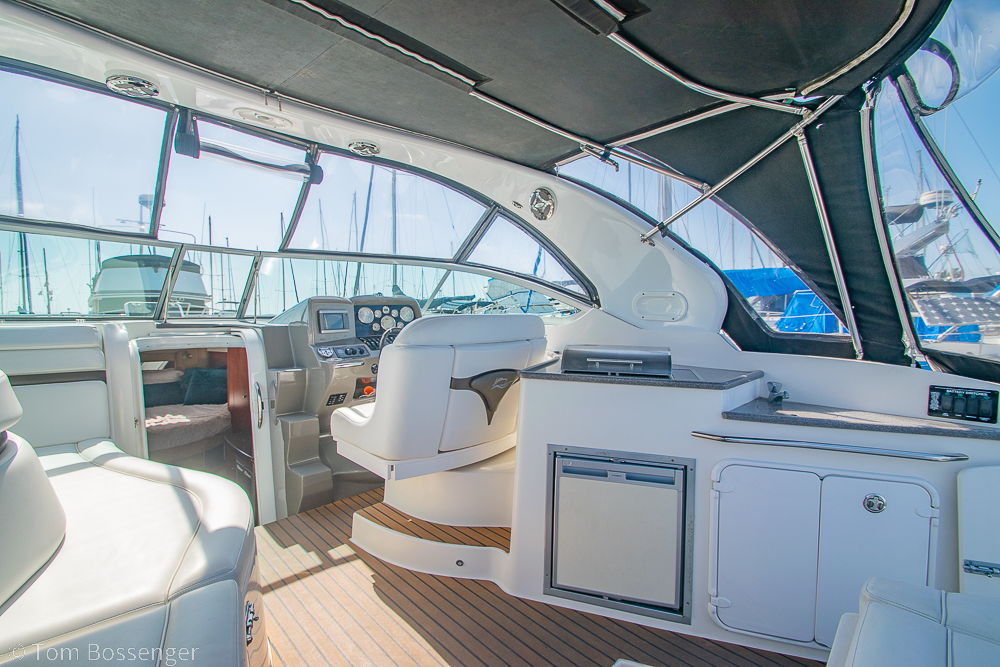 2012 Rinker 310 Express Cruiser