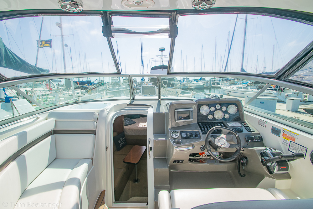 2012 Rinker 310 Express Cruiser