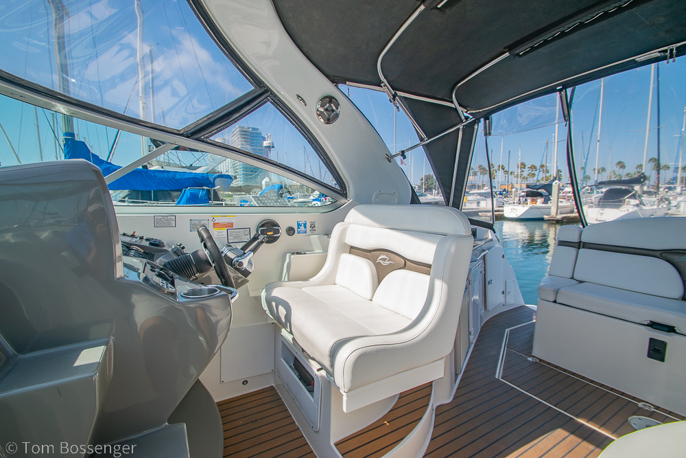 2012 Rinker 310 Express Cruiser