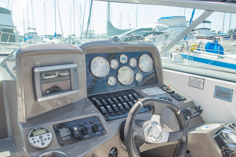 2012 Rinker 310 Express Cruiser