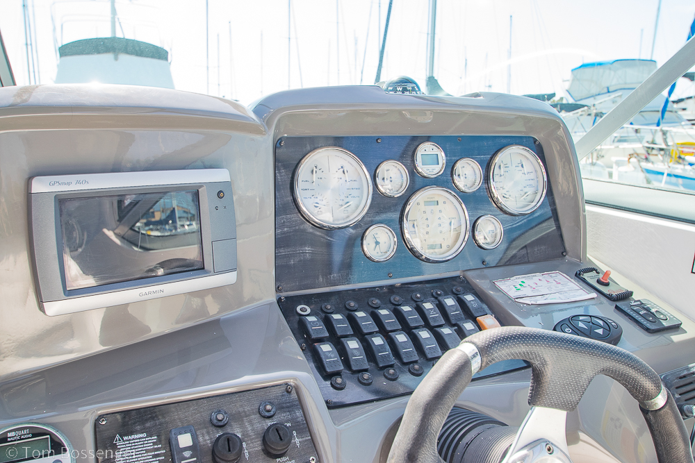 2012 Rinker 310 Express Cruiser