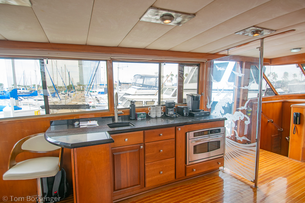 1990 Kha Shing Flush Deck 60 Motor Yacht