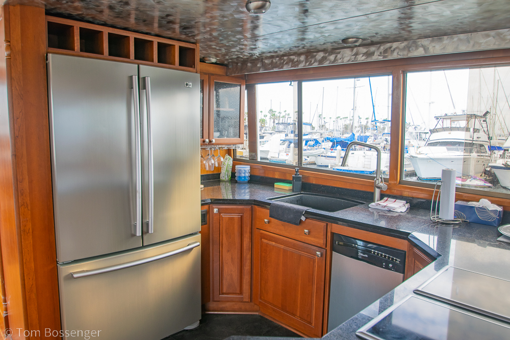 1990 Kha Shing Flush Deck 60 Motor Yacht
