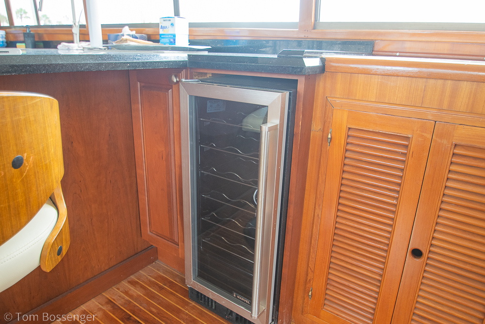 1990 Kha Shing Flush Deck 60 Motor Yacht