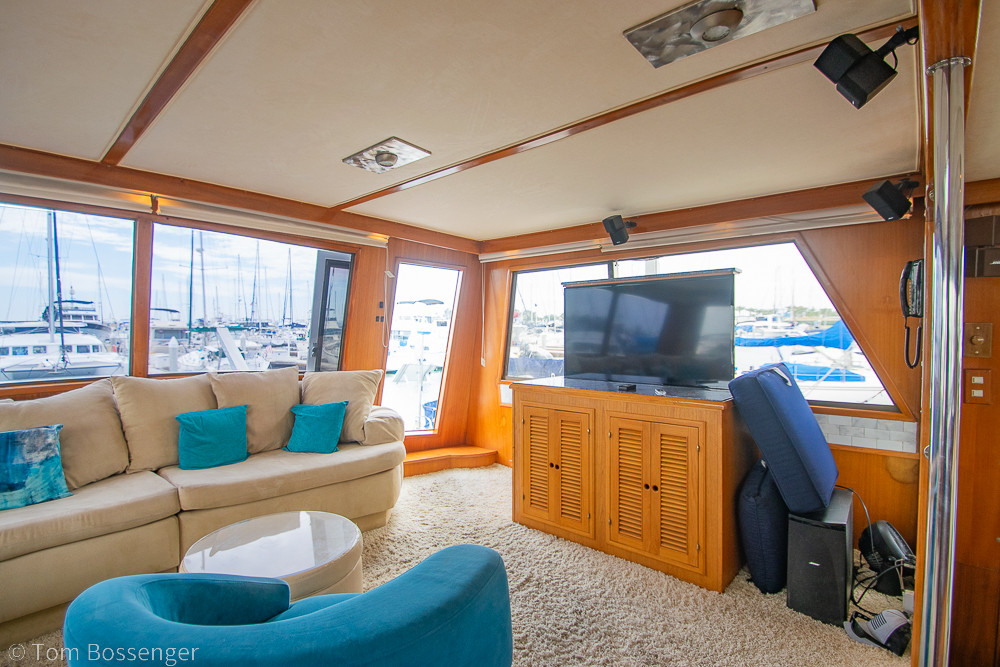 1990 Kha Shing Flush Deck 60 Motor Yacht
