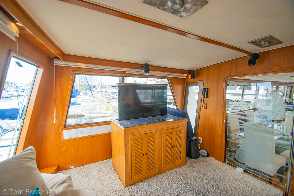1990 Kha Shing Flush Deck 60 Motor Yacht