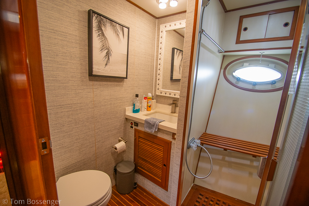 1990 Kha Shing Flush Deck 60 Motor Yacht