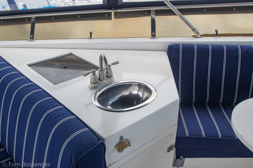 1990 Kha Shing Flush Deck 60 Motor Yacht