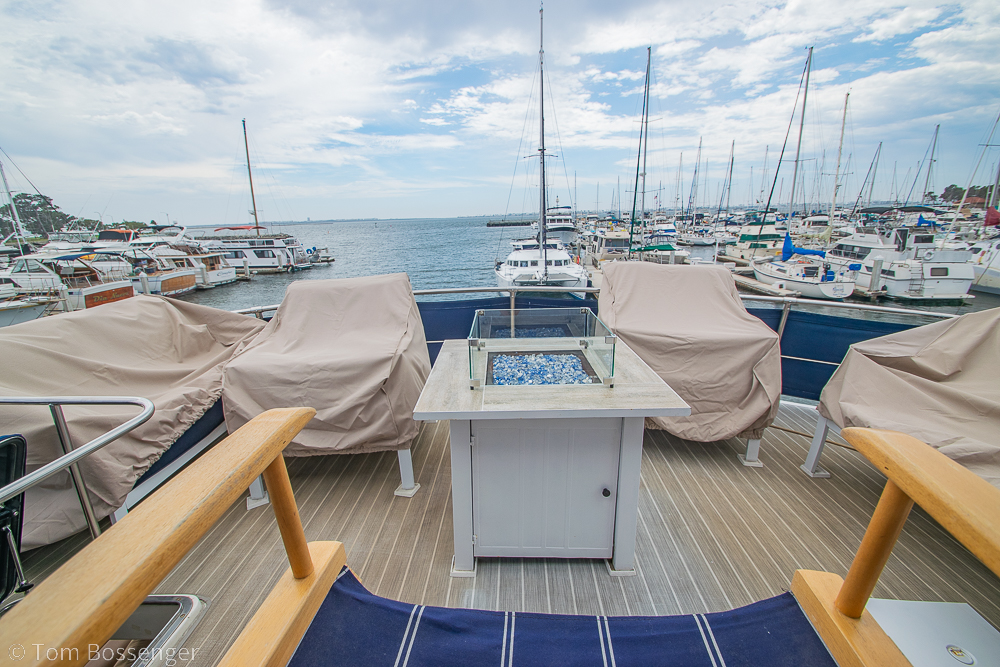 1990 Kha Shing Flush Deck 60 Motor Yacht