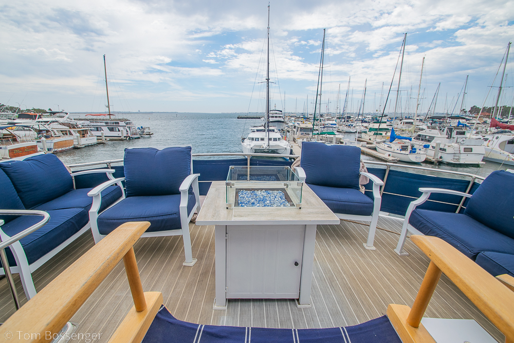 1990 Kha Shing Flush Deck 60 Motor Yacht