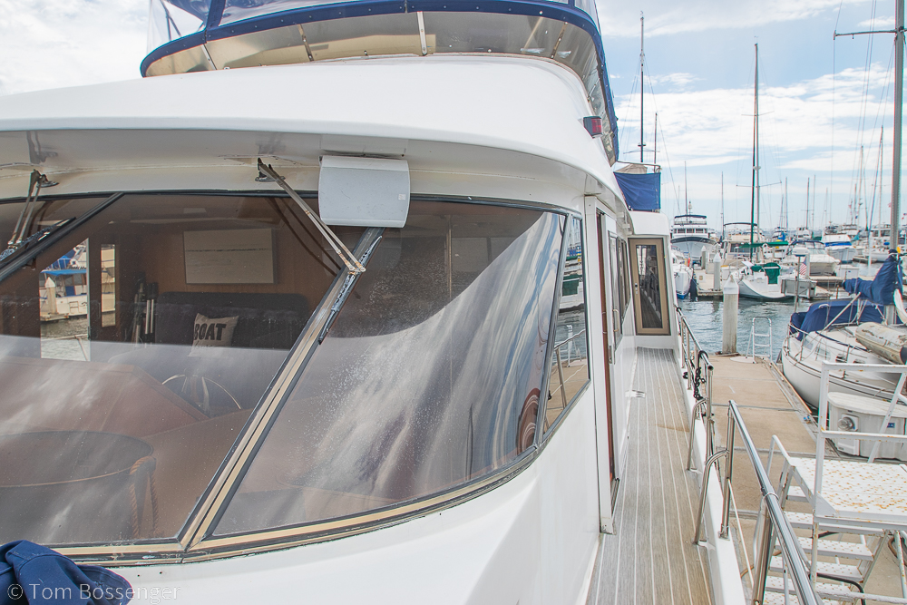 1990 Kha Shing Flush Deck 60 Motor Yacht
