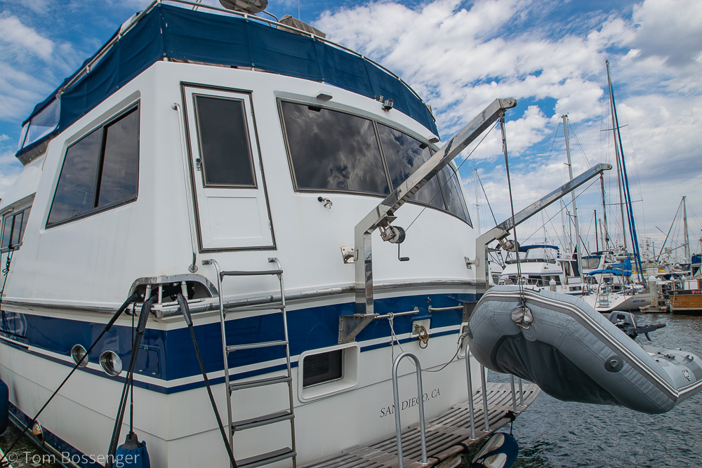 1990 Kha Shing Flush Deck 60 Motor Yacht