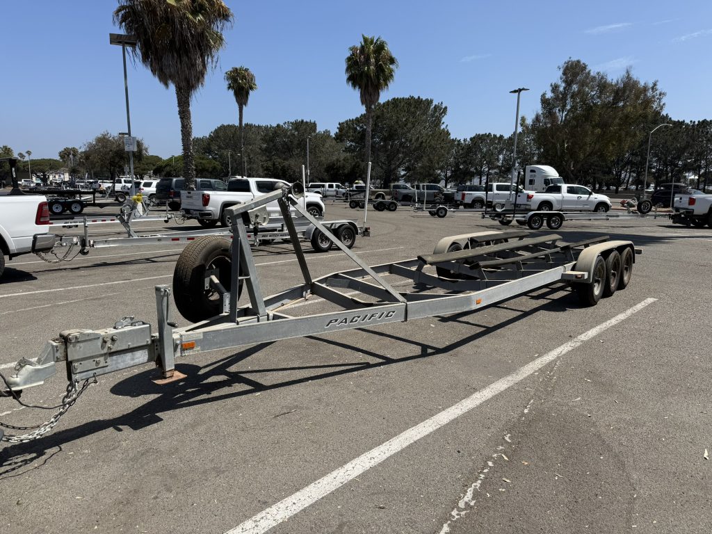 2006 Custom Pacific Boat Trailers Triple-Axle Boat Trailer