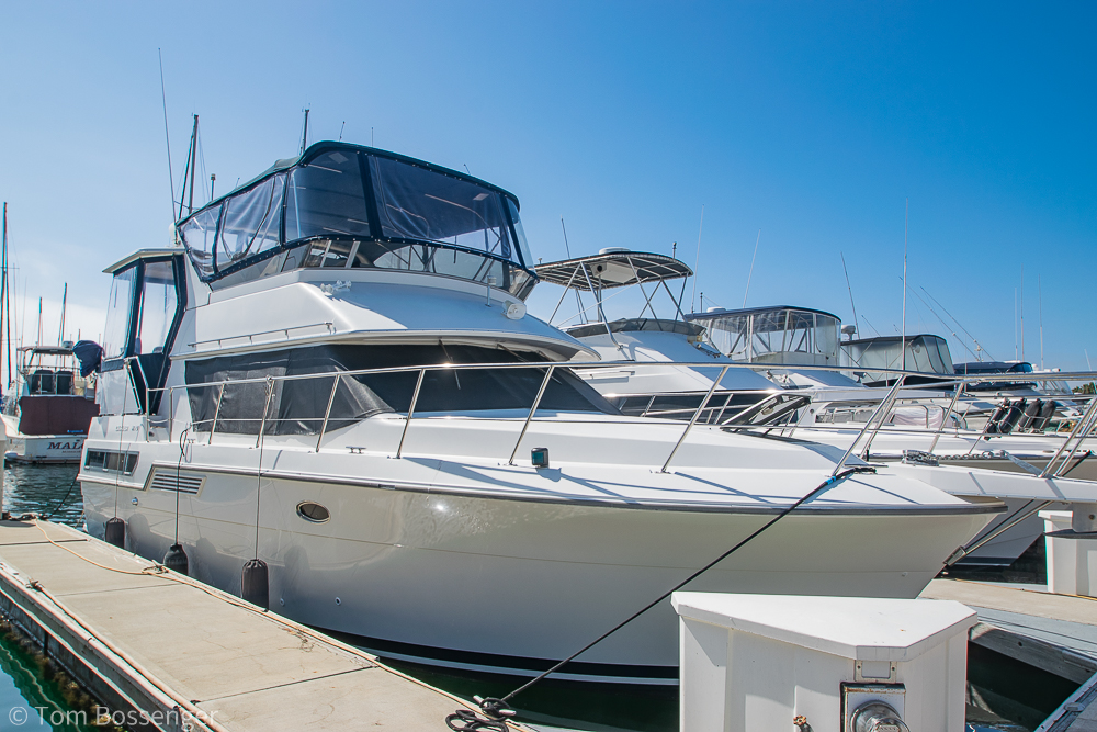 1994 Carver 370 Aft Cabin