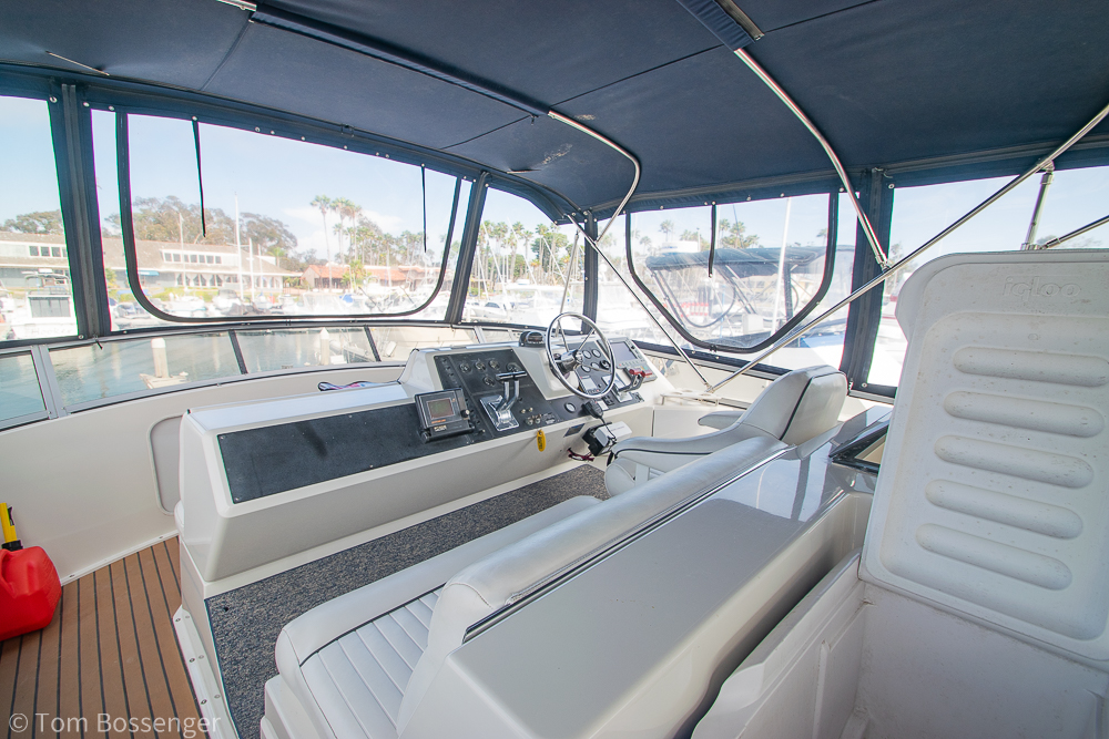1994 Carver 370 Aft Cabin