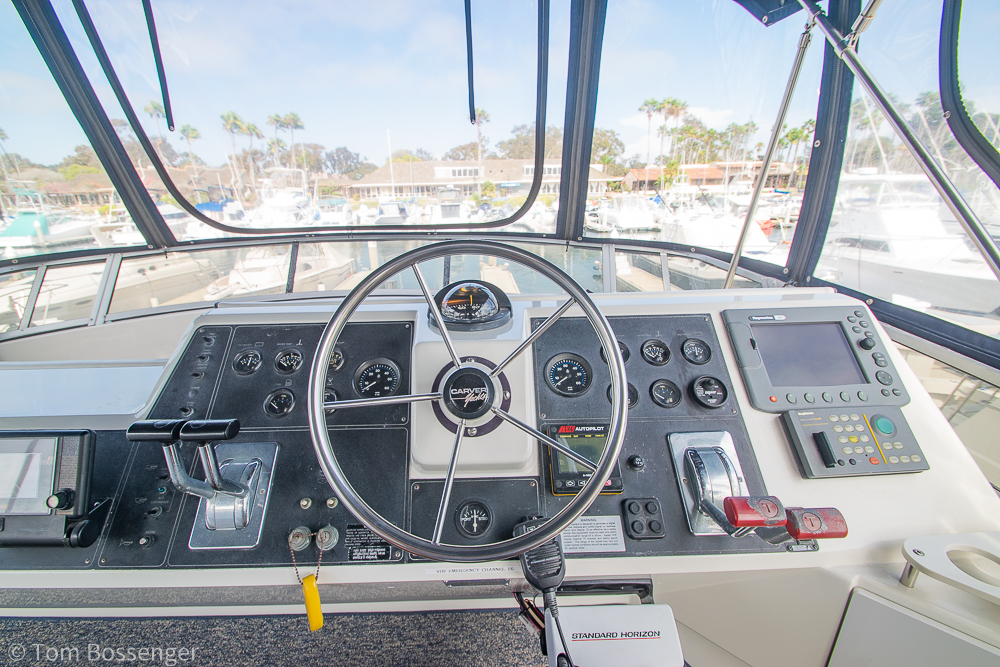 1994 Carver 370 Aft Cabin