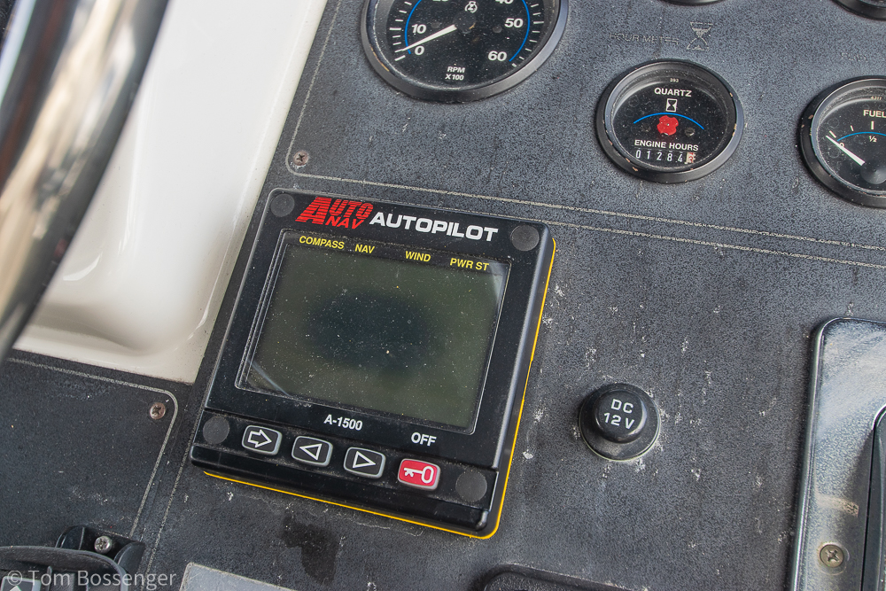 1994 Carver 370 Aft Cabin