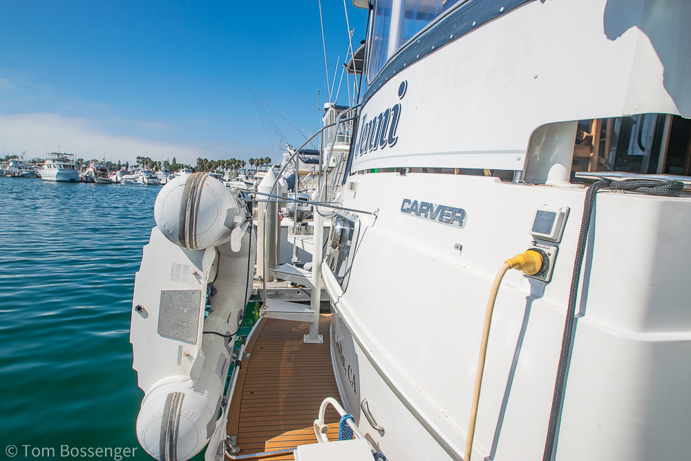 1994 Carver 370 Aft Cabin