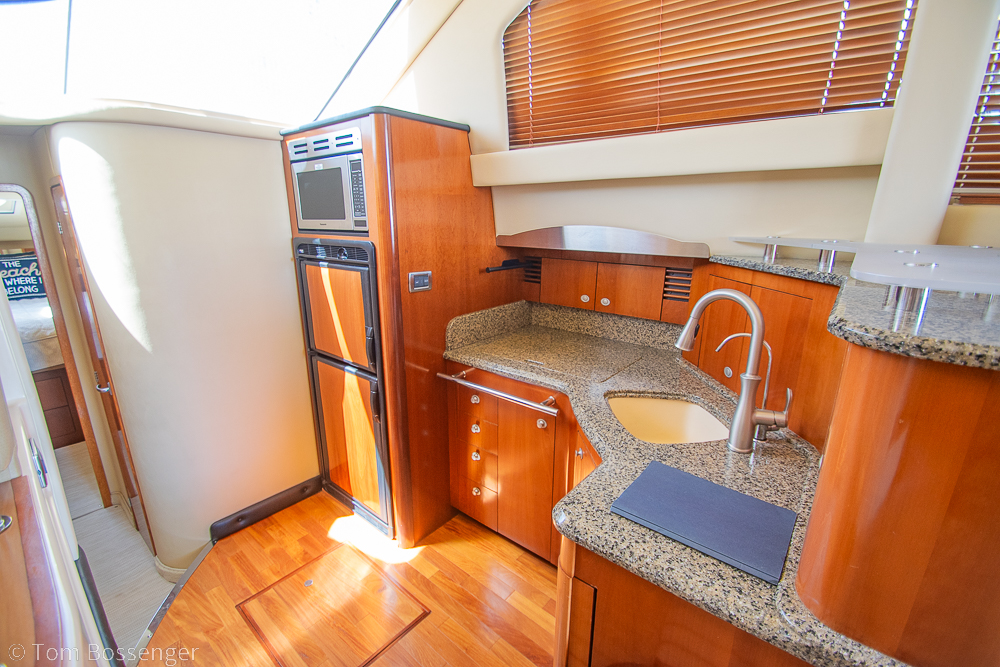 2005 Sea Ray 420 Sedan Bridge
