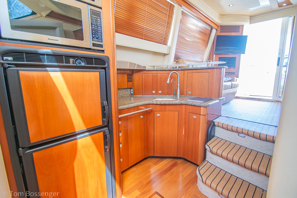 2005 Sea Ray 420 Sedan Bridge