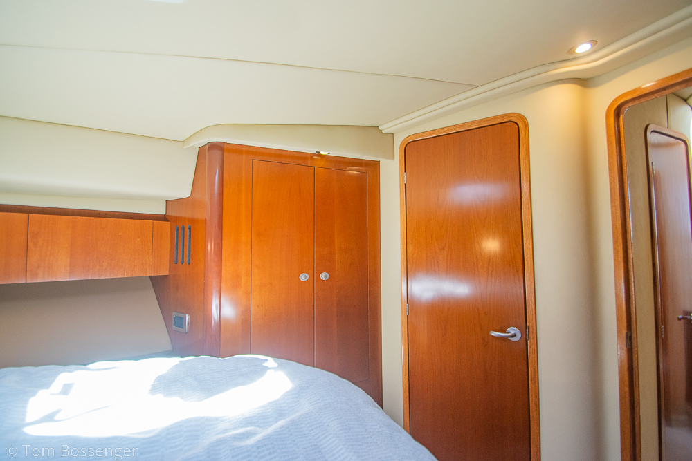 2005 Sea Ray 420 Sedan Bridge