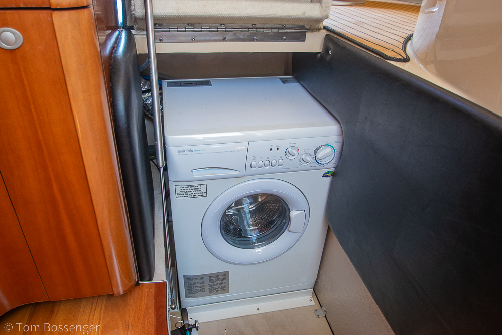 2005 Sea Ray 420 Sedan Bridge