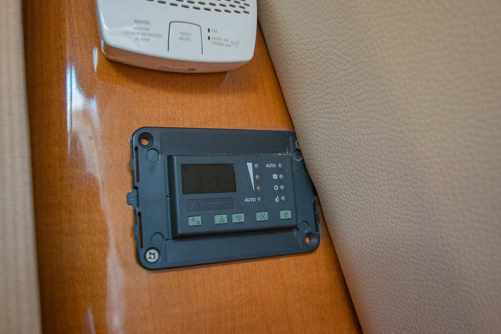 2007 Chaparral 310 Signature