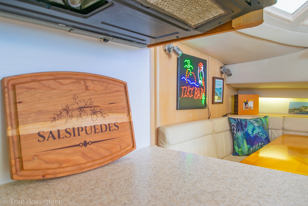 1993 Tiara Yachts 4300 Convertible