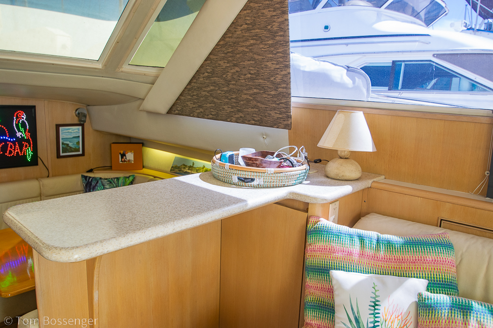 1993 Tiara Yachts 4300 Convertible