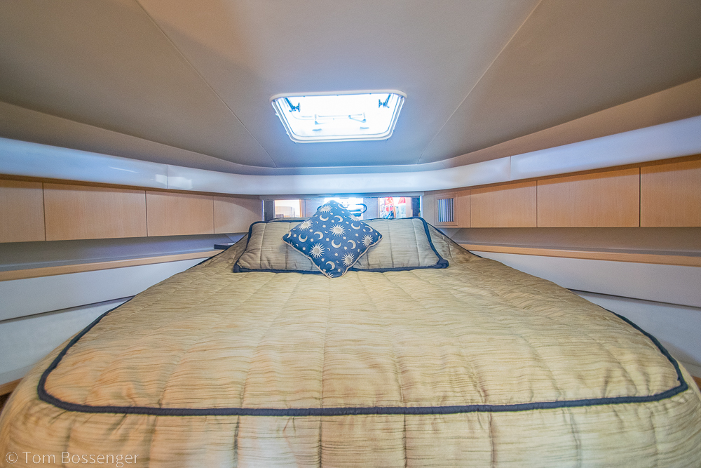 1993 Tiara Yachts 4300 Convertible