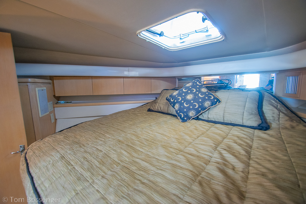 1993 Tiara Yachts 4300 Convertible