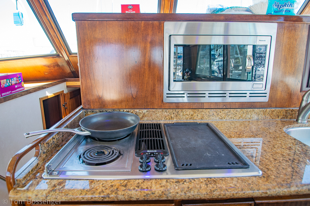 1987 Hatteras 52 Convertible