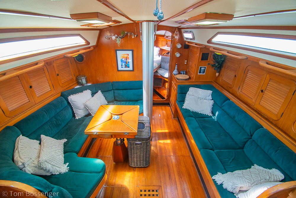 1988 Hylas 44 Center Cockpit
