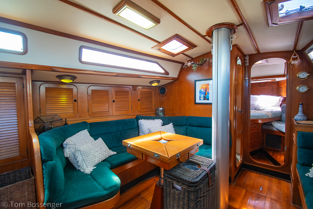 1988 Hylas 44 Center Cockpit