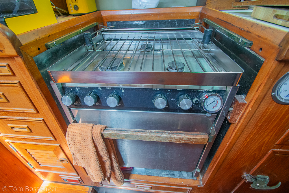 1988 Hylas 44 Center Cockpit
