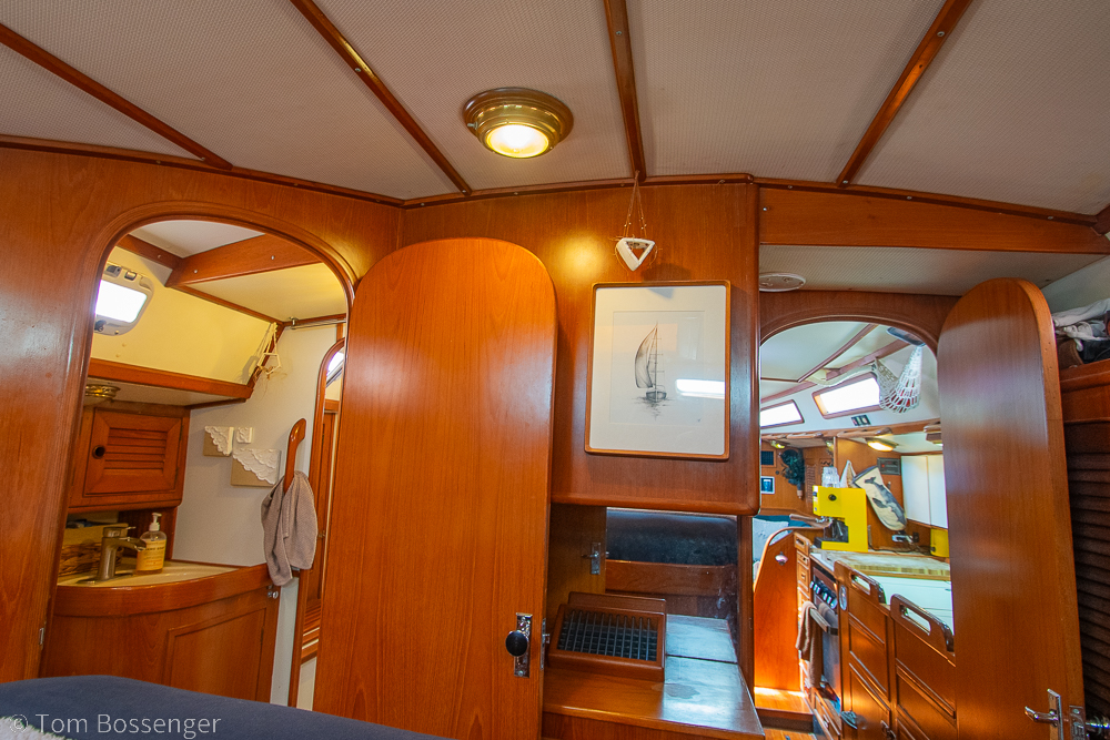 1988 Hylas 44 Center Cockpit