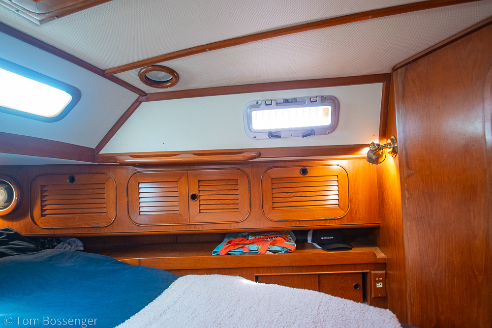 1988 Hylas 44 Center Cockpit