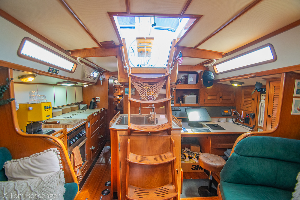 1988 Hylas 44 Center Cockpit