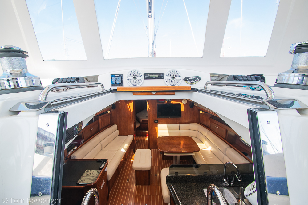 2009 Hunter 50 Center Cockpit