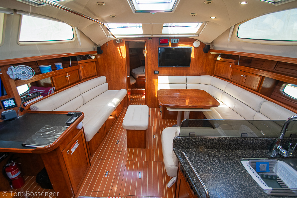 2009 Hunter 50 Center Cockpit
