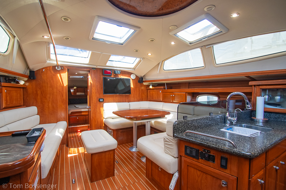 2009 Hunter 50 Center Cockpit