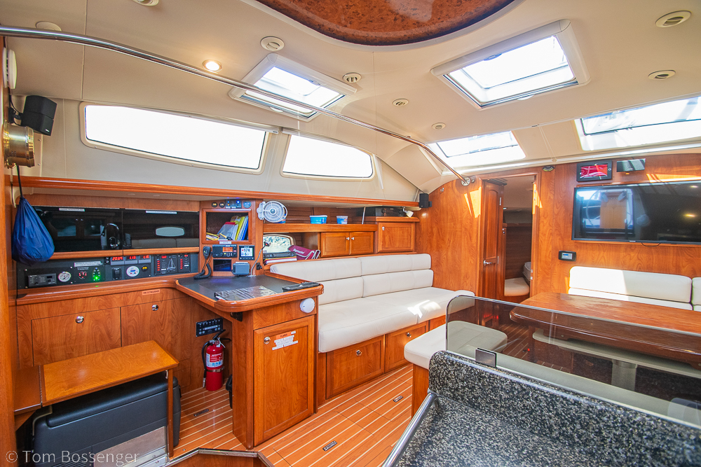 2009 Hunter 50 Center Cockpit