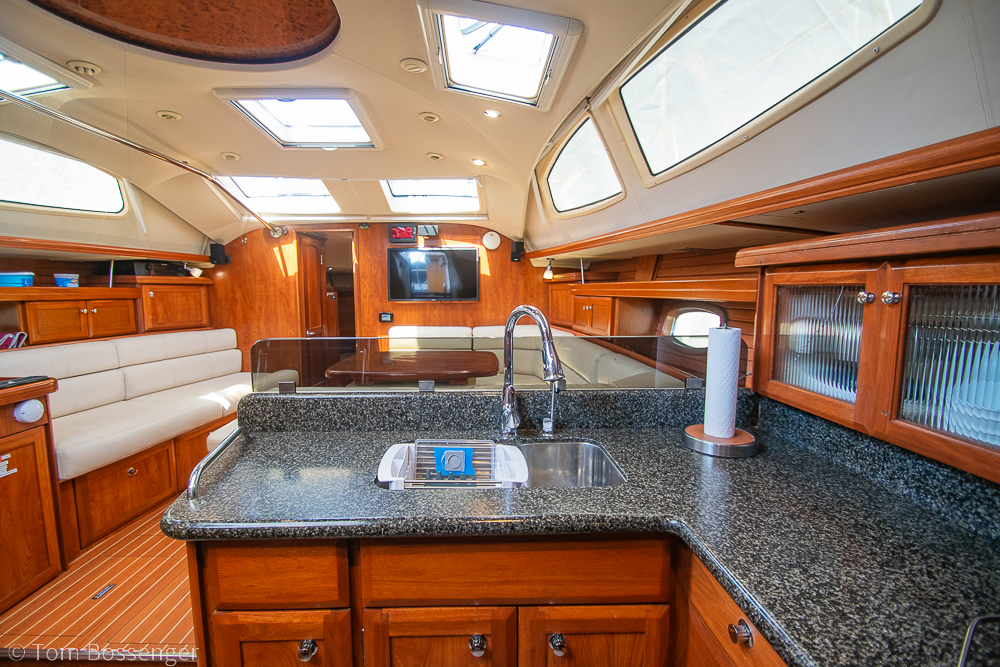 2009 Hunter 50 Center Cockpit