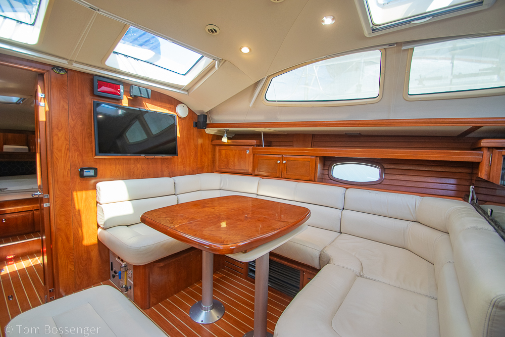 2009 Hunter 50 Center Cockpit