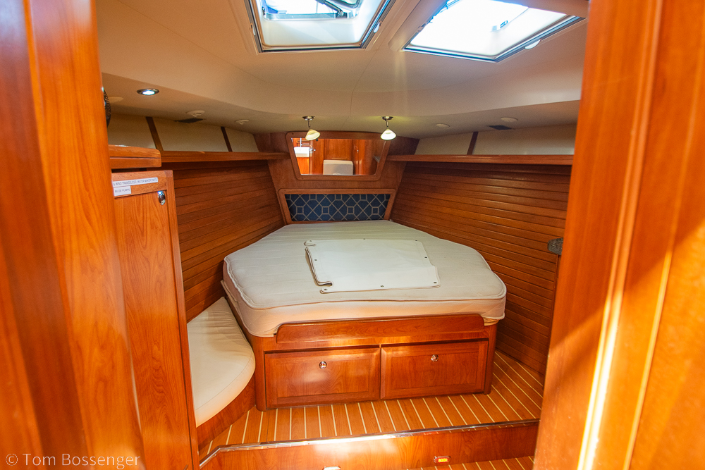 2009 Hunter 50 Center Cockpit