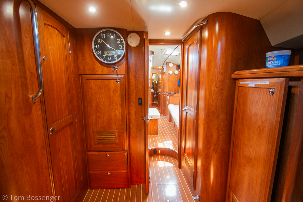 2009 Hunter 50 Center Cockpit